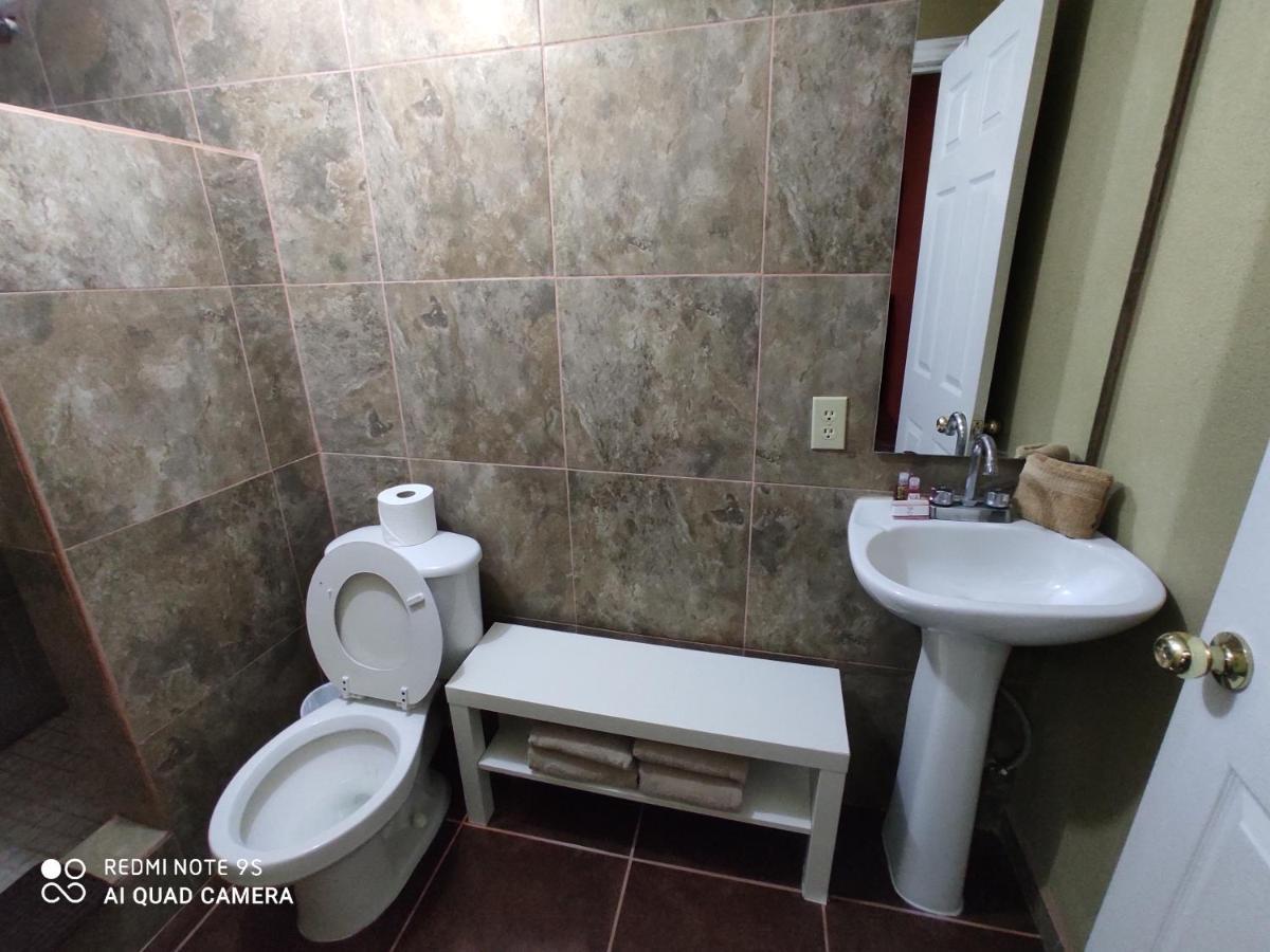 La Vid Posada Inn فالي دي جوادالوبي المظهر الخارجي الصورة